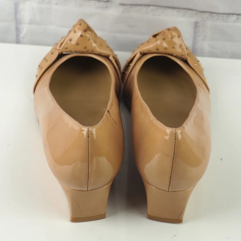 Stuart Weitzman 8 tan patent leather wedge heels